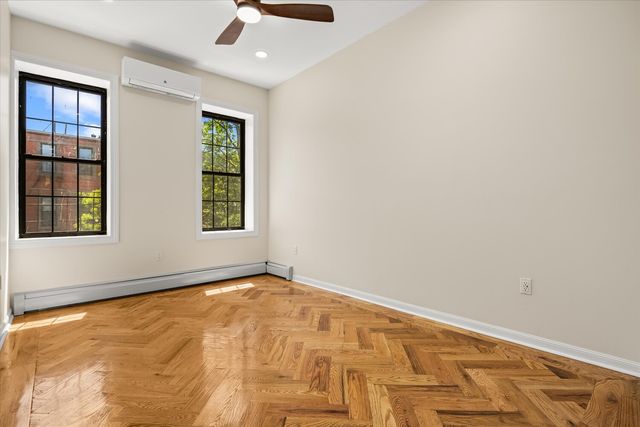 534 KOSCIUSZKO Street, New York City, NY 11221