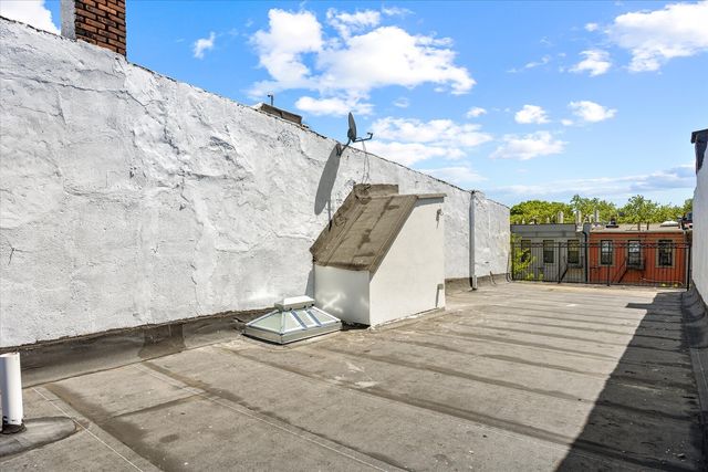 534 KOSCIUSZKO Street, New York City, NY 11221
