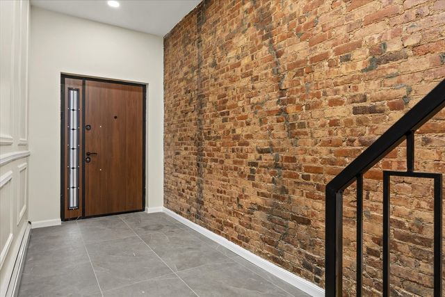 534 KOSCIUSZKO Street, New York City, NY 11221