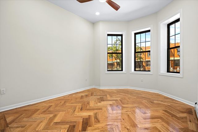 534 KOSCIUSZKO Street, New York City, NY 11221