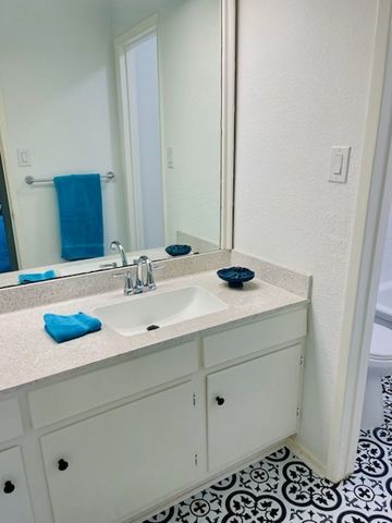 5212 Fleetwood Oaks Avenue 201 Bldg G, Dallas, TX 75235