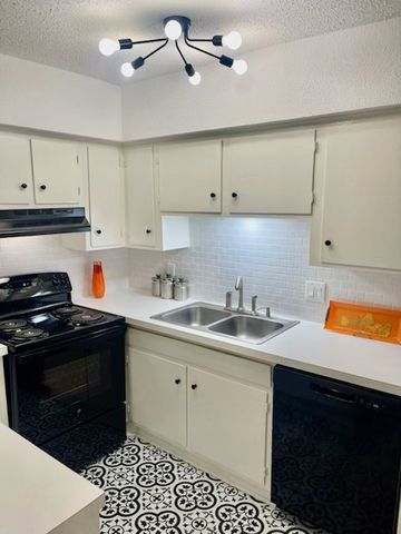 5212 Fleetwood Oaks Avenue 201 Bldg G, Dallas, TX 75235