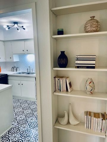 5212 Fleetwood Oaks Avenue 201 Bldg G, Dallas, TX 75235