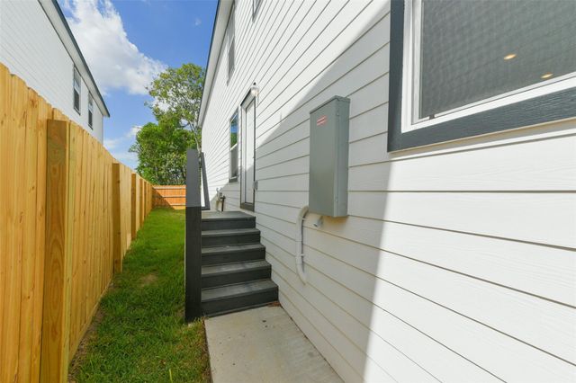 8713 Southwark Street A, Houston, TX 77028