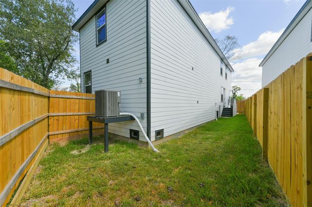 8713 Southwark Street A, Houston, TX 77028