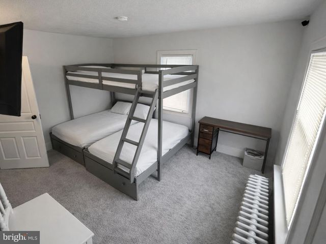 327 1ST AVE, Red Lion, PA 17356