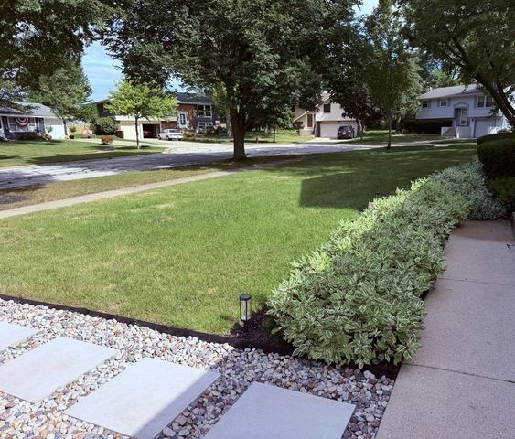 1717 Vassar Court, Schaumburg, IL 60193