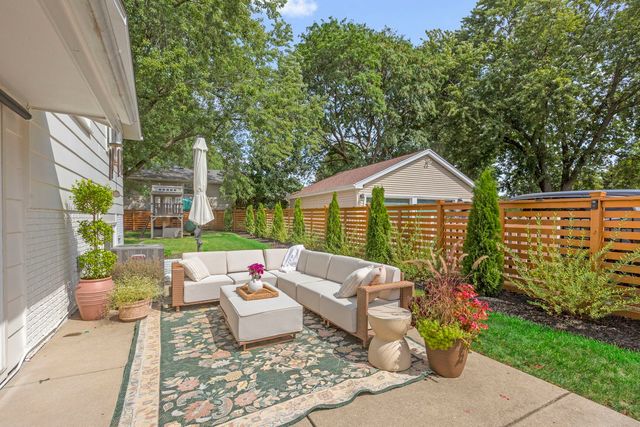 1717 Vassar Court, Schaumburg, IL 60193