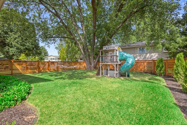 1717 Vassar Court, Schaumburg, IL 60193
