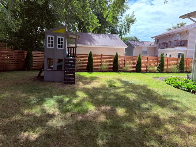 1717 Vassar Court, Schaumburg, IL 60193