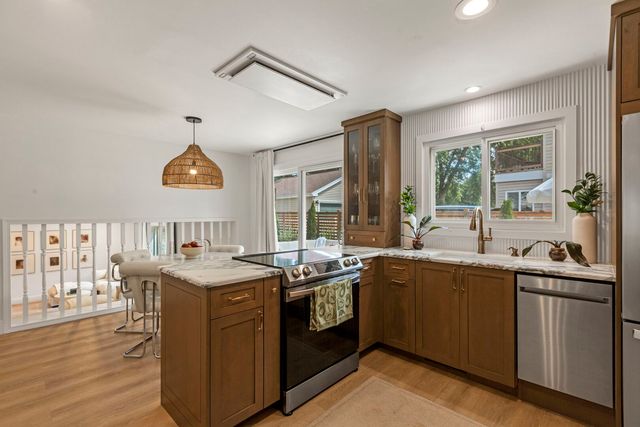 1717 Vassar Court, Schaumburg, IL 60193