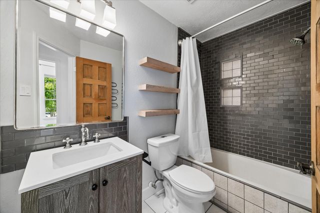 7919 Clarion Way, Houston, TX 77040