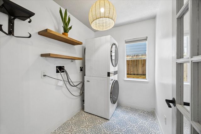 7919 Clarion Way, Houston, TX 77040