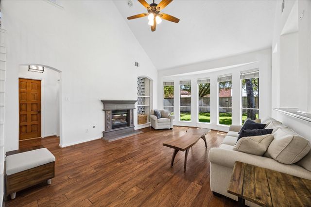 7919 Clarion Way, Houston, TX 77040