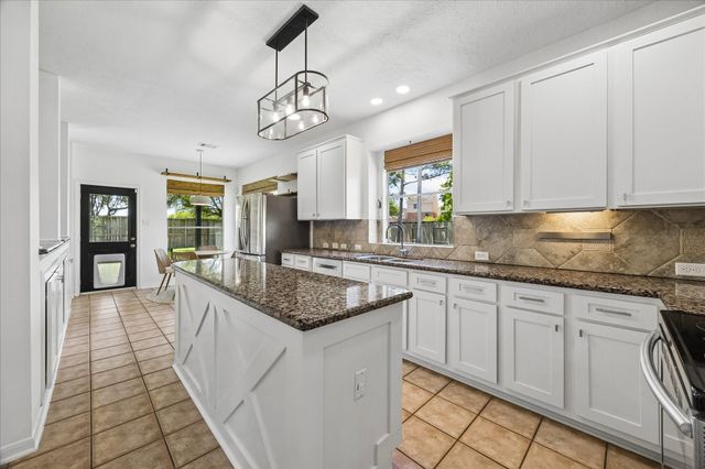 7919 Clarion Way, Houston, TX 77040