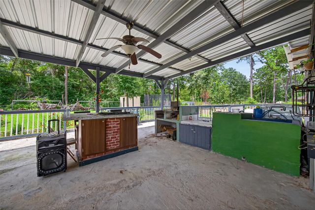 12514 County Road 3740, Cleveland, TX 77327