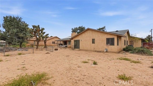7589 Glider Ave, Hesperia, CA 92345