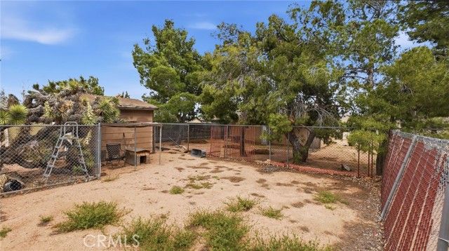 7589 Glider Ave, Hesperia, CA 92345