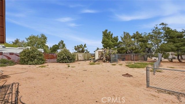7589 Glider Ave, Hesperia, CA 92345