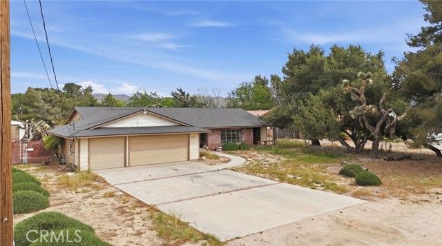 7589 Glider Ave, Hesperia, CA 92345