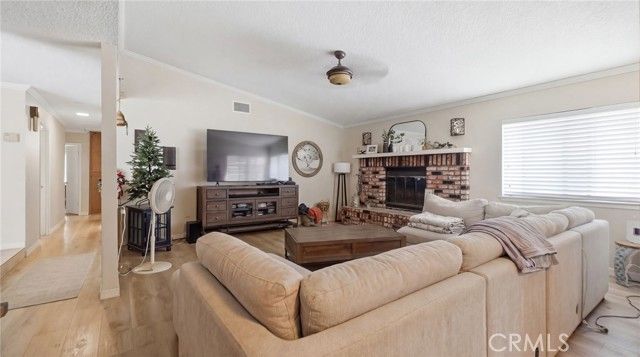 7589 Glider Ave, Hesperia, CA 92345