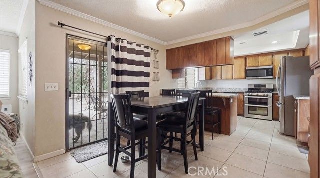 7589 Glider Ave, Hesperia, CA 92345