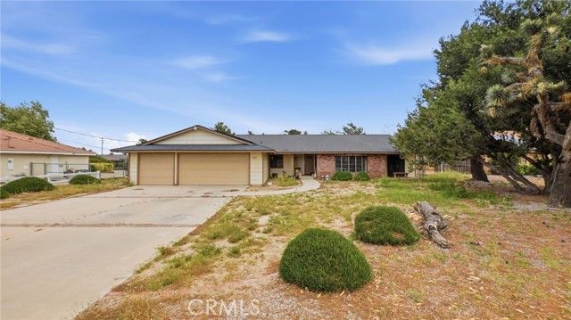 7589 Glider Ave, Hesperia, CA 92345