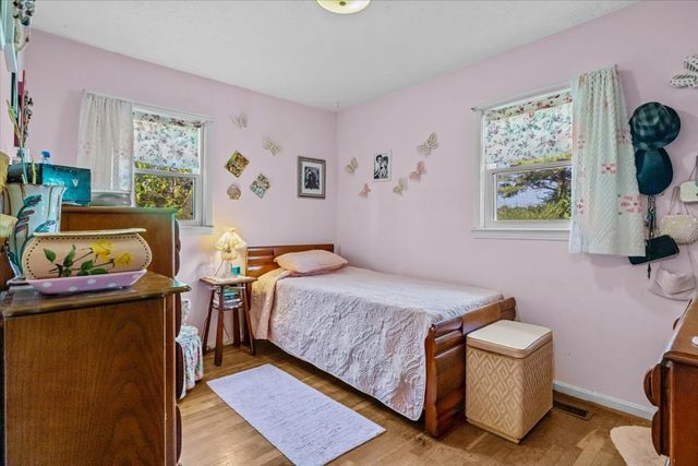 316 N Main St, Erin, TN 37061