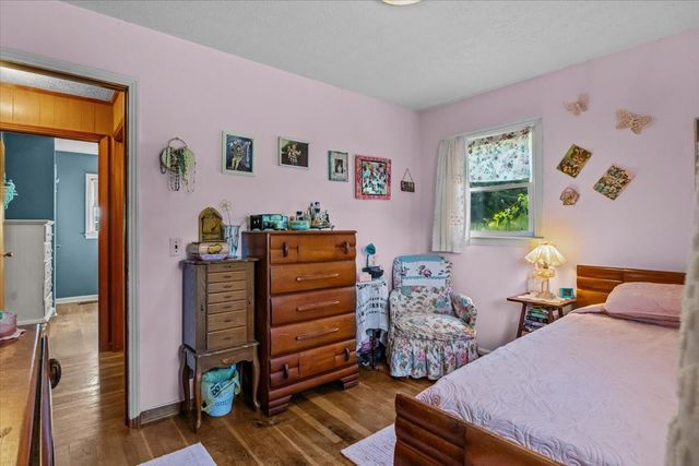 316 N Main St, Erin, TN 37061