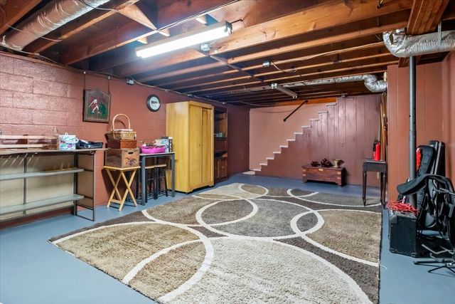 316 N Main St, Erin, TN 37061