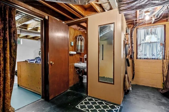 316 N Main St, Erin, TN 37061