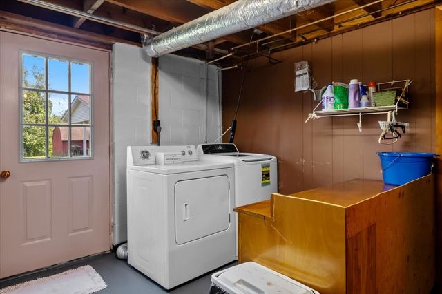 316 N Main St, Erin, TN 37061