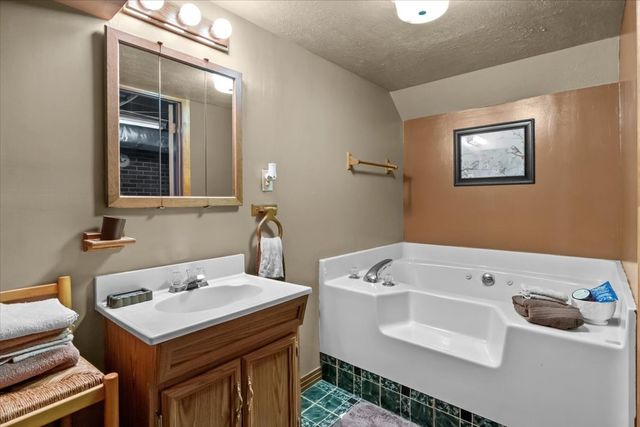 316 N Main St, Erin, TN 37061