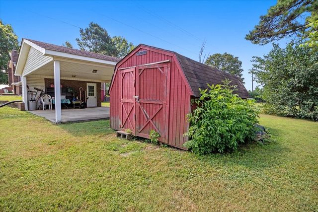 316 N Main St, Erin, TN 37061