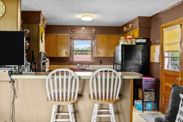 316 N Main St, Erin, TN 37061