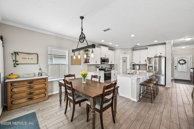 15694 CHIR PINE Drive, Jacksonville, FL 32218