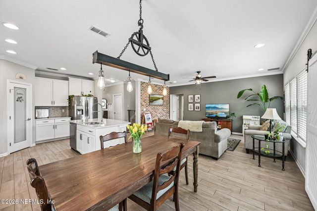 15694 CHIR PINE Drive, Jacksonville, FL 32218