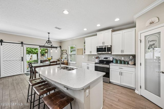15694 CHIR PINE Drive, Jacksonville, FL 32218