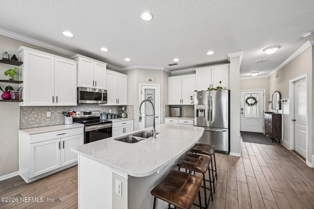 15694 CHIR PINE Drive, Jacksonville, FL 32218