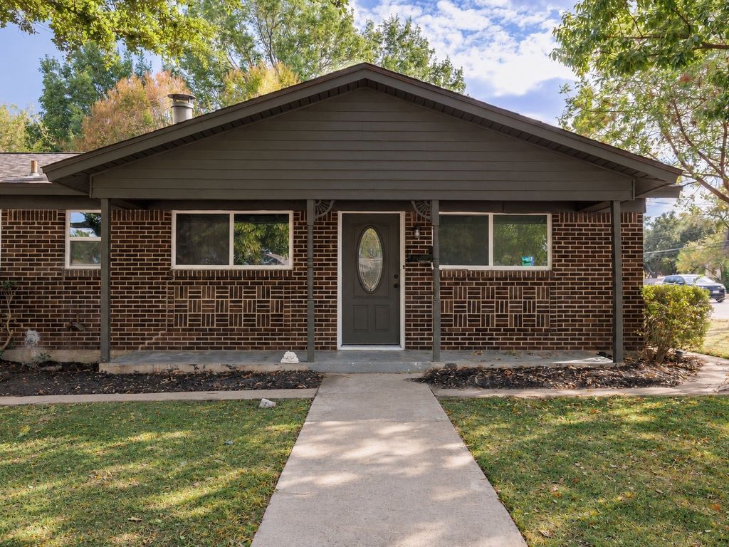 6700 Karen Drive, North Richland Hills, TX 76180 — photo 2