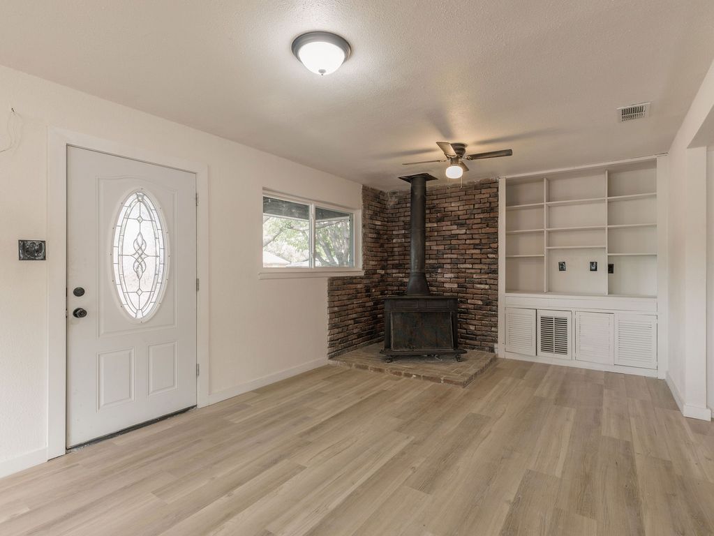 6700 Karen Drive, North Richland Hills, TX 76180 — photo 4