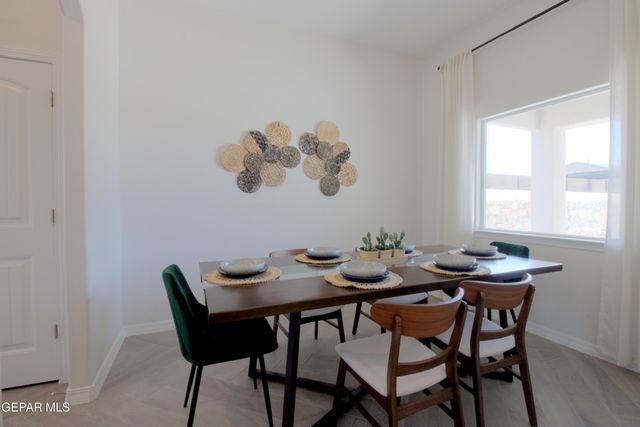 111 Wind Mill Trail, Santa Teresa, NM 88008