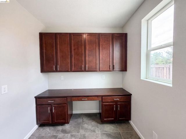 1519 Sycamore Dr, Oakley, CA 94561