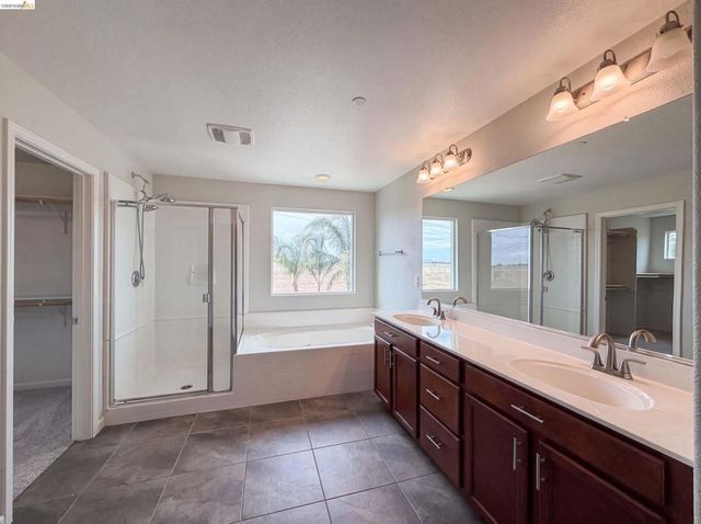 1519 Sycamore Dr, Oakley, CA 94561