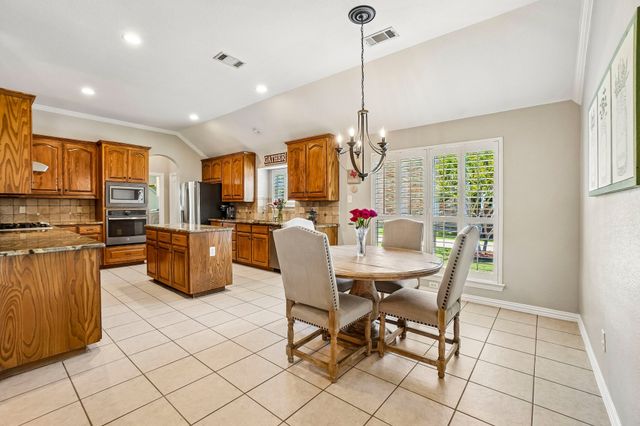 203 Shadow Lane, Shady Shores, TX 76208