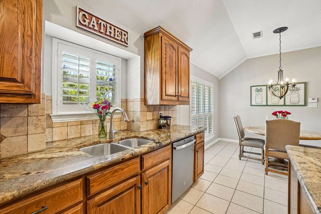 203 Shadow Lane, Shady Shores, TX 76208