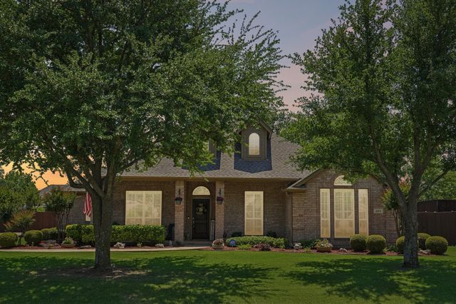 203 Shadow Lane, Shady Shores, TX 76208