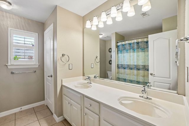203 Shadow Lane, Shady Shores, TX 76208
