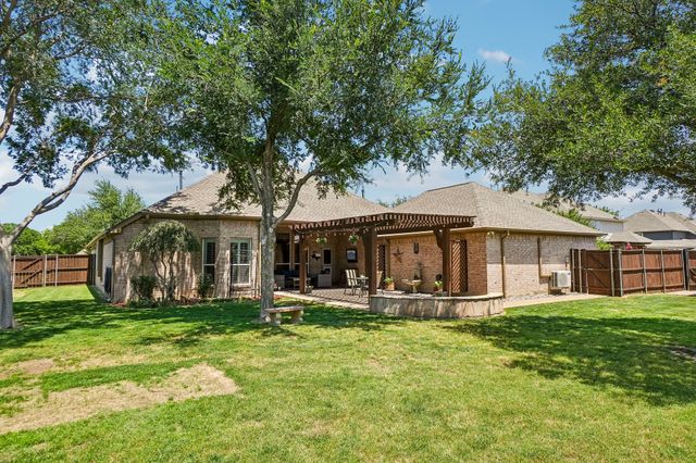 203 Shadow Lane, Shady Shores, TX 76208