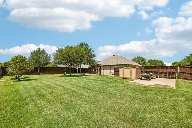 203 Shadow Lane, Shady Shores, TX 76208